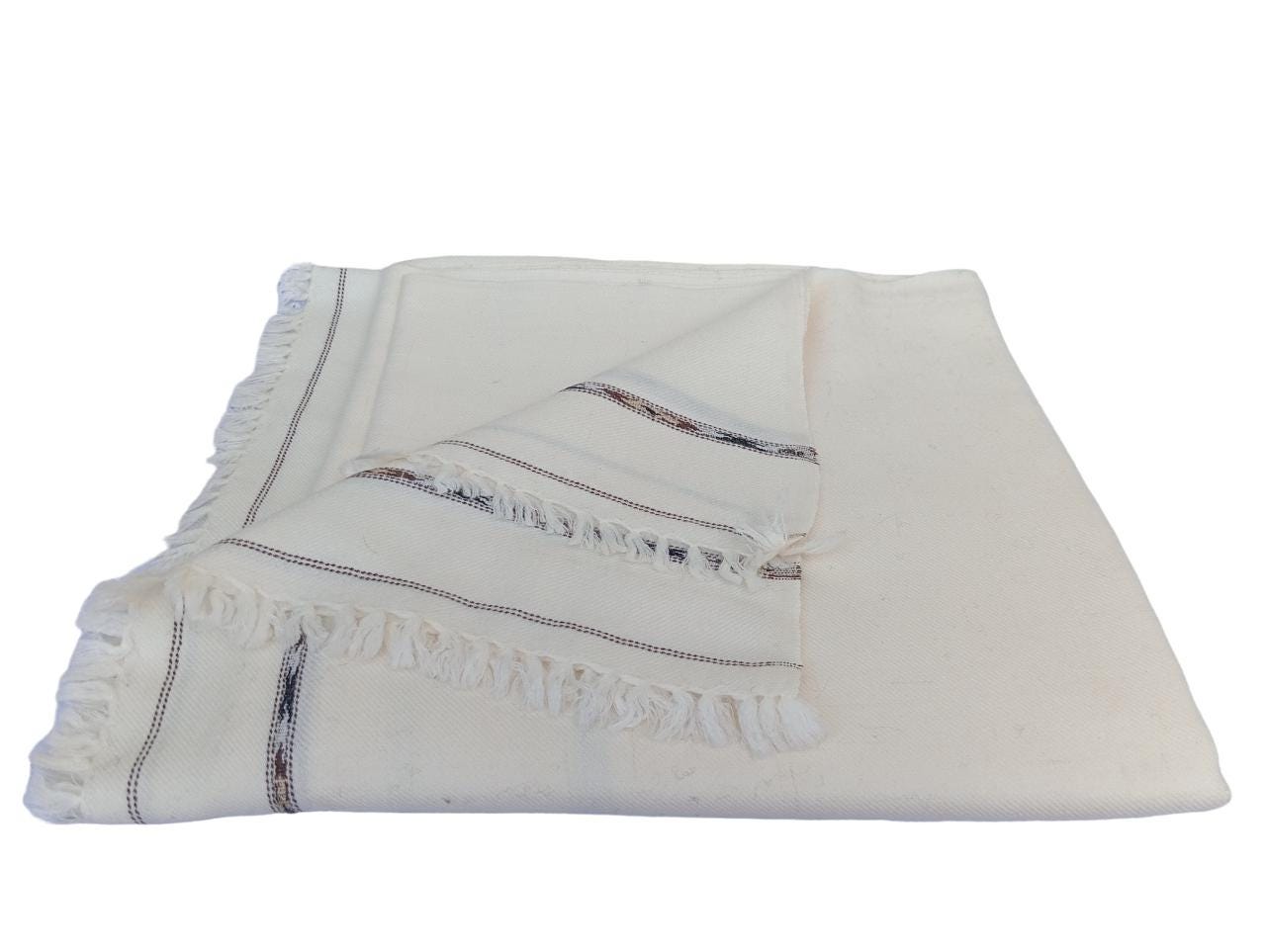 Afghan Wool Patu Blanket: Lightweight Winter Shawl, Traditional Design