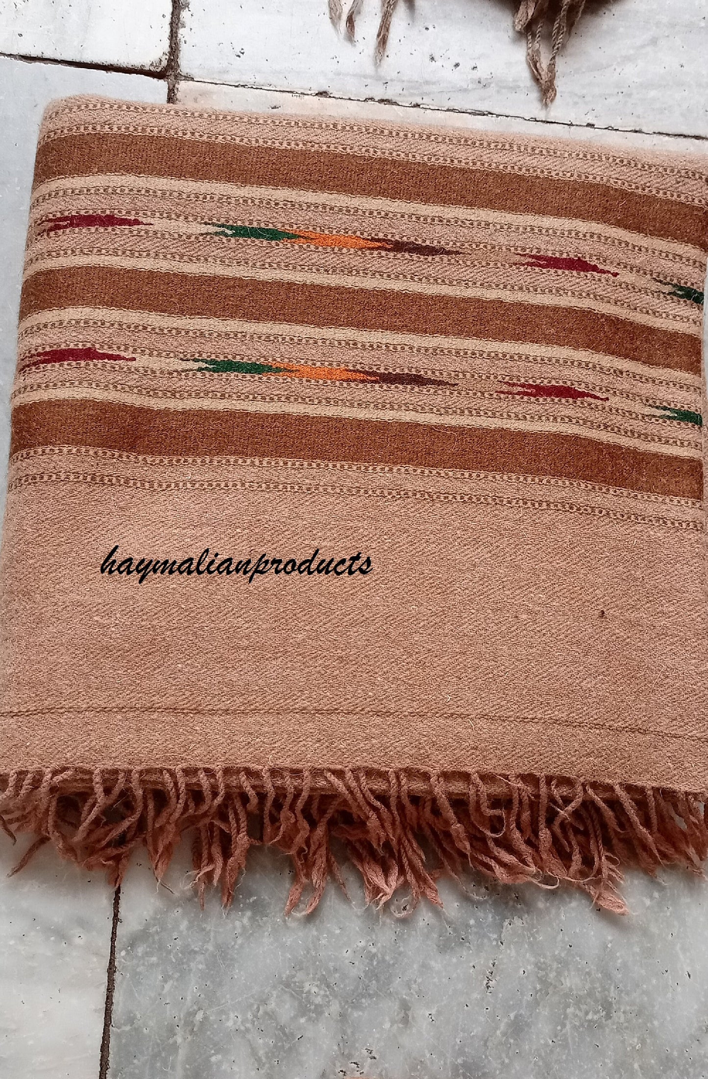Afghan Wool Blanket Shawl: Traditional Winter Patu